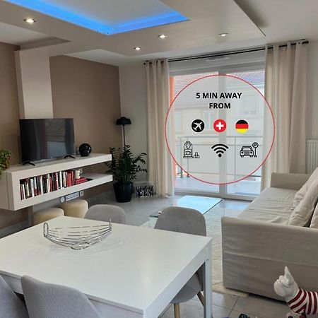 A Few Steps From Basel With Balcony And Free Private Parking Apartment Saint-Louis  Bagian luar foto